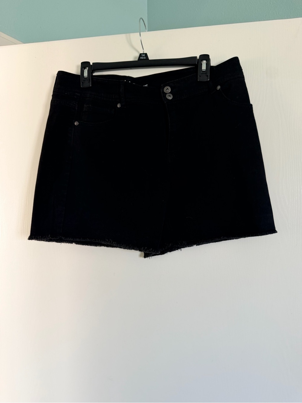 NWOT- Style & Co Black Denim Shorts Women’s 12 Short Frayed Hem